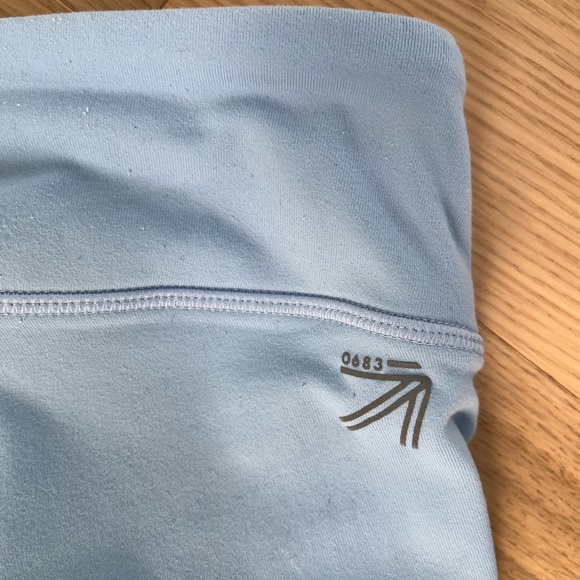 New Balance x J Crew baby blue and pink workout leggings, women’s medium - Picture 3 of 3